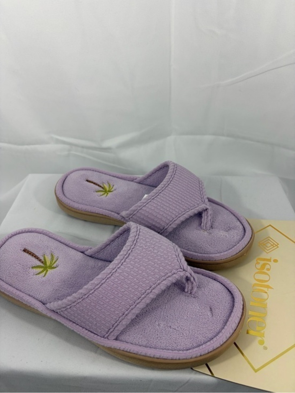 NWT Isotoner Women’s Size 9 Purple Slide with Palm Embroidery